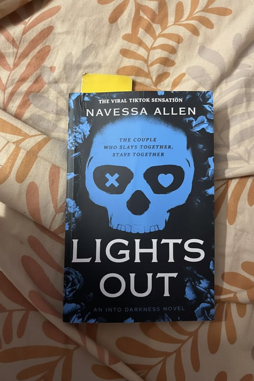 Lights Out by Navessa Allen (Hardcover)