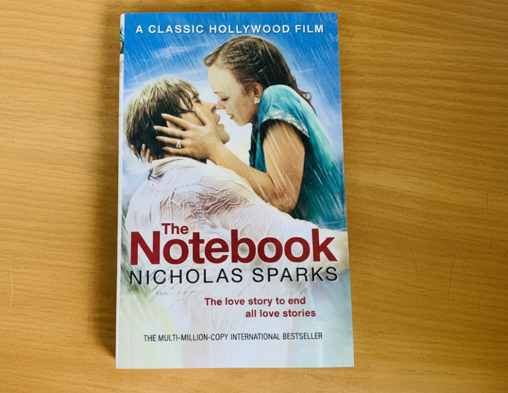 THE NOTEBOOK By NICHOLAS SPARKS (Paperback)