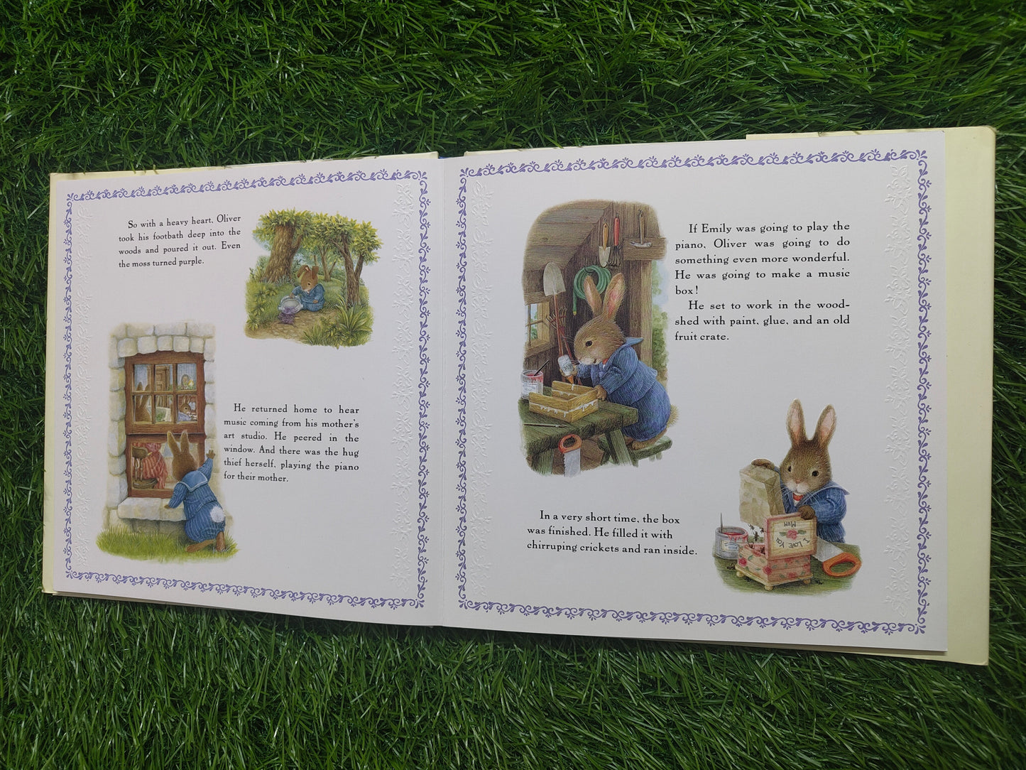 Holly Pond Hill: The Hugs and Kisses Contest by Paul Kortepeter