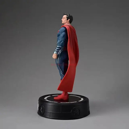 DC: Super-Man 21cm Led Base - Premium Action Figure