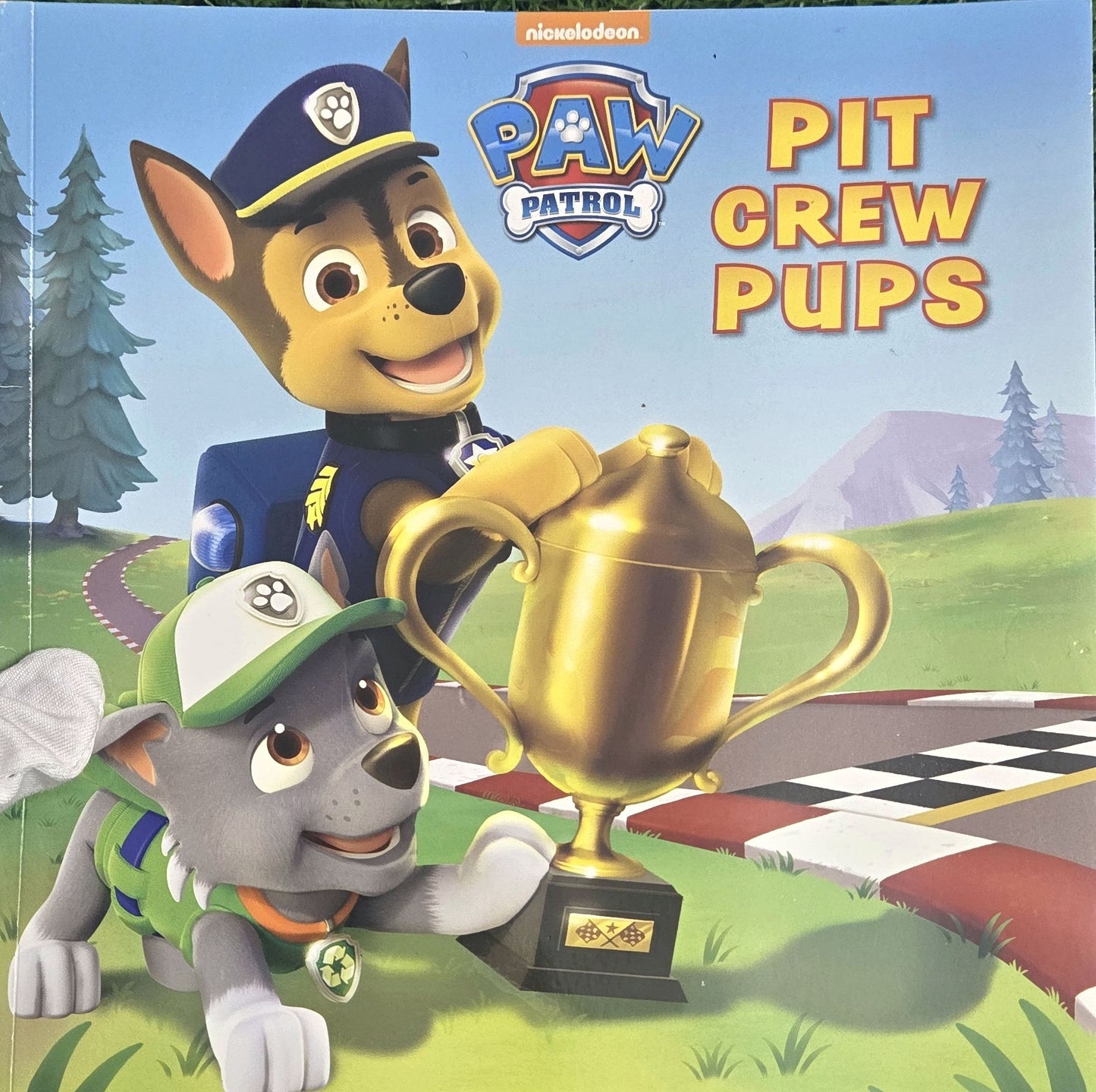 Pit Crew Pups (Paw Patrol) by Kristen L. Depken