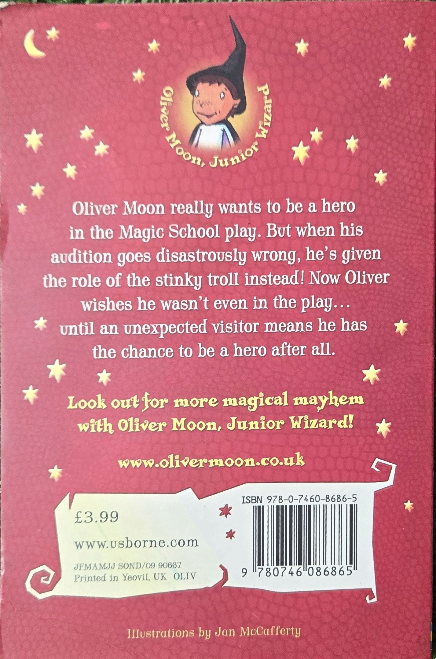 Oliver Moon and the Troll Trouble by Sue Mongredien