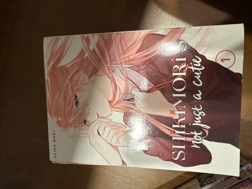 Shikimori's Not Just A Cutie Vol. 1