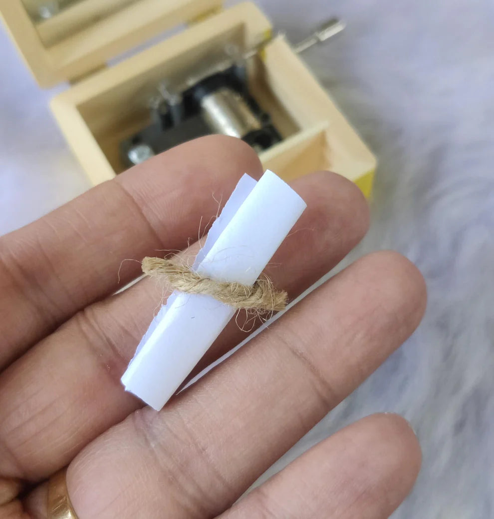 Music box with Mirror and Blank Paper (to add note)