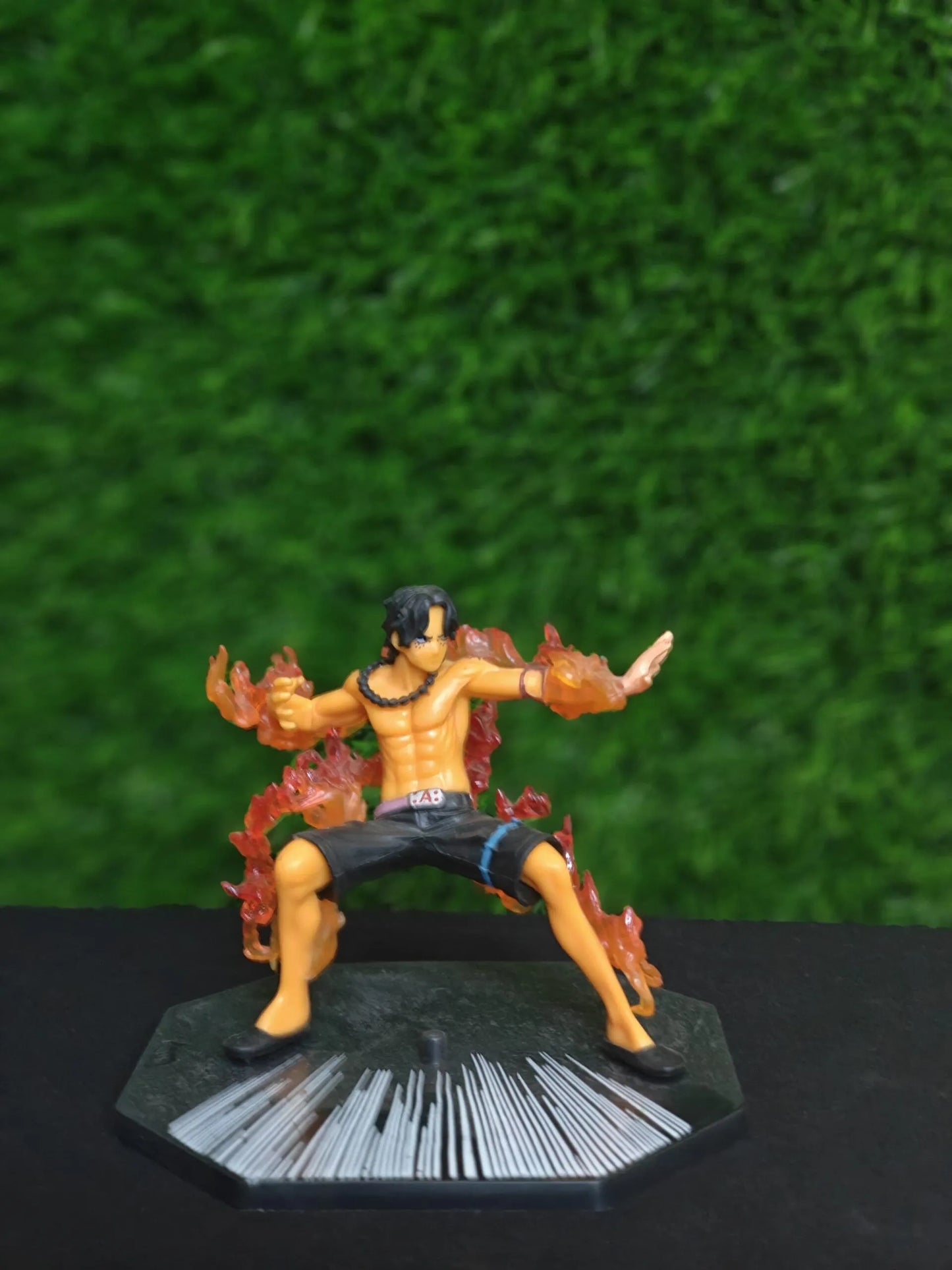 One Piece : Portgas D. Ace Flame Burst Action Figure