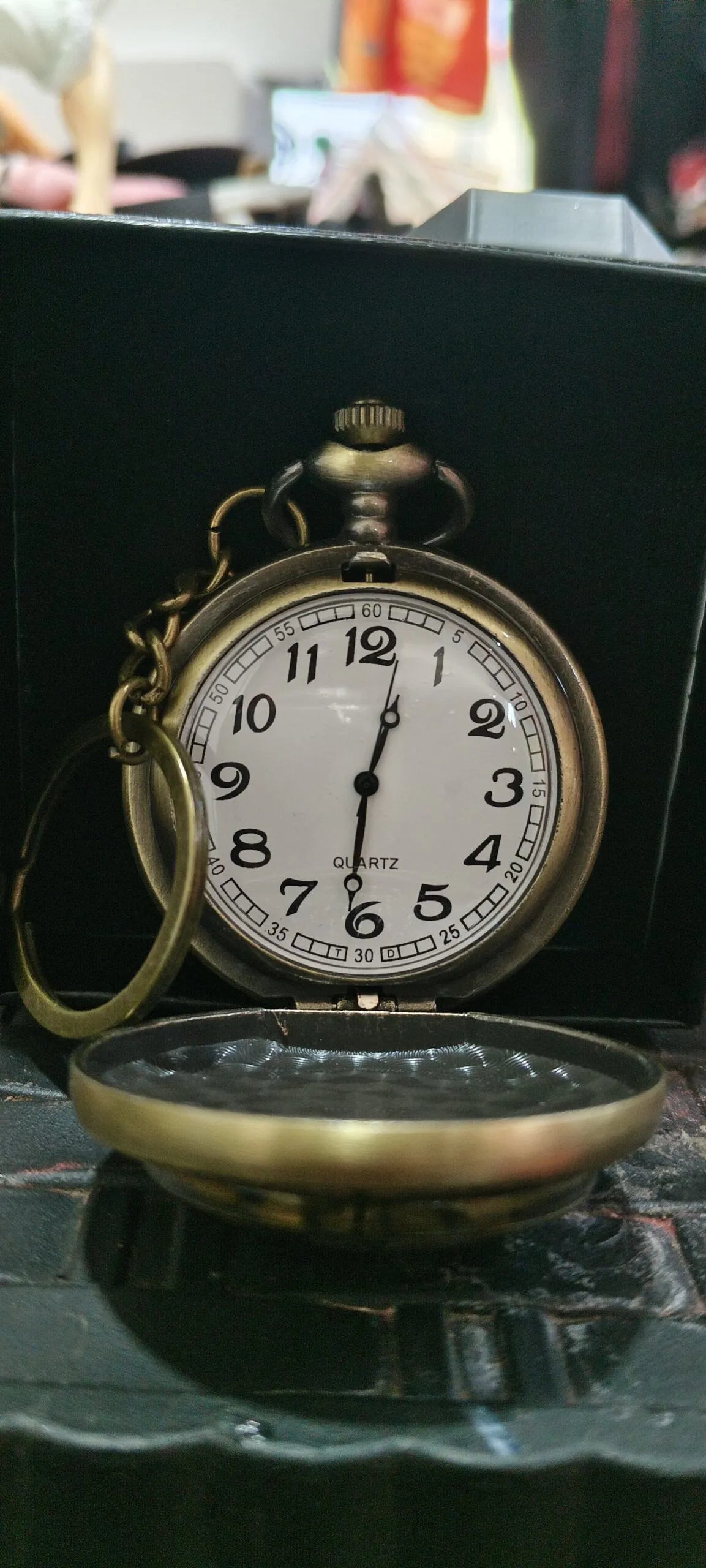 One Piece : Zoro “Dead or Alive” Antique Vintage Pocket Watch (Keychain)