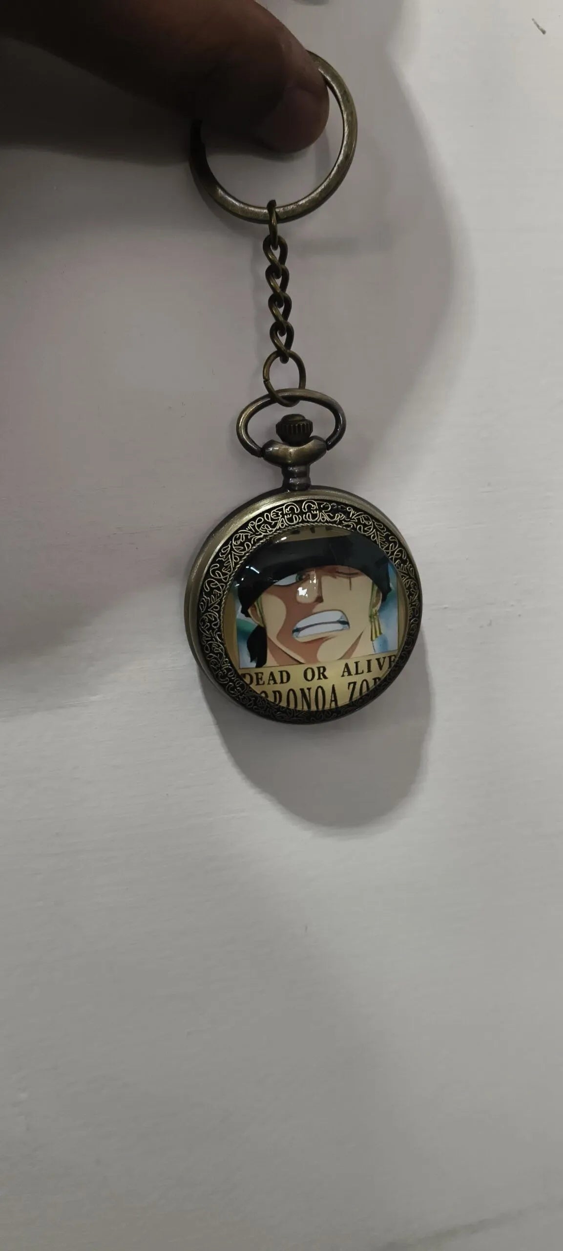 One Piece : Zoro “Dead or Alive” Antique Vintage Pocket Watch (Keychain)