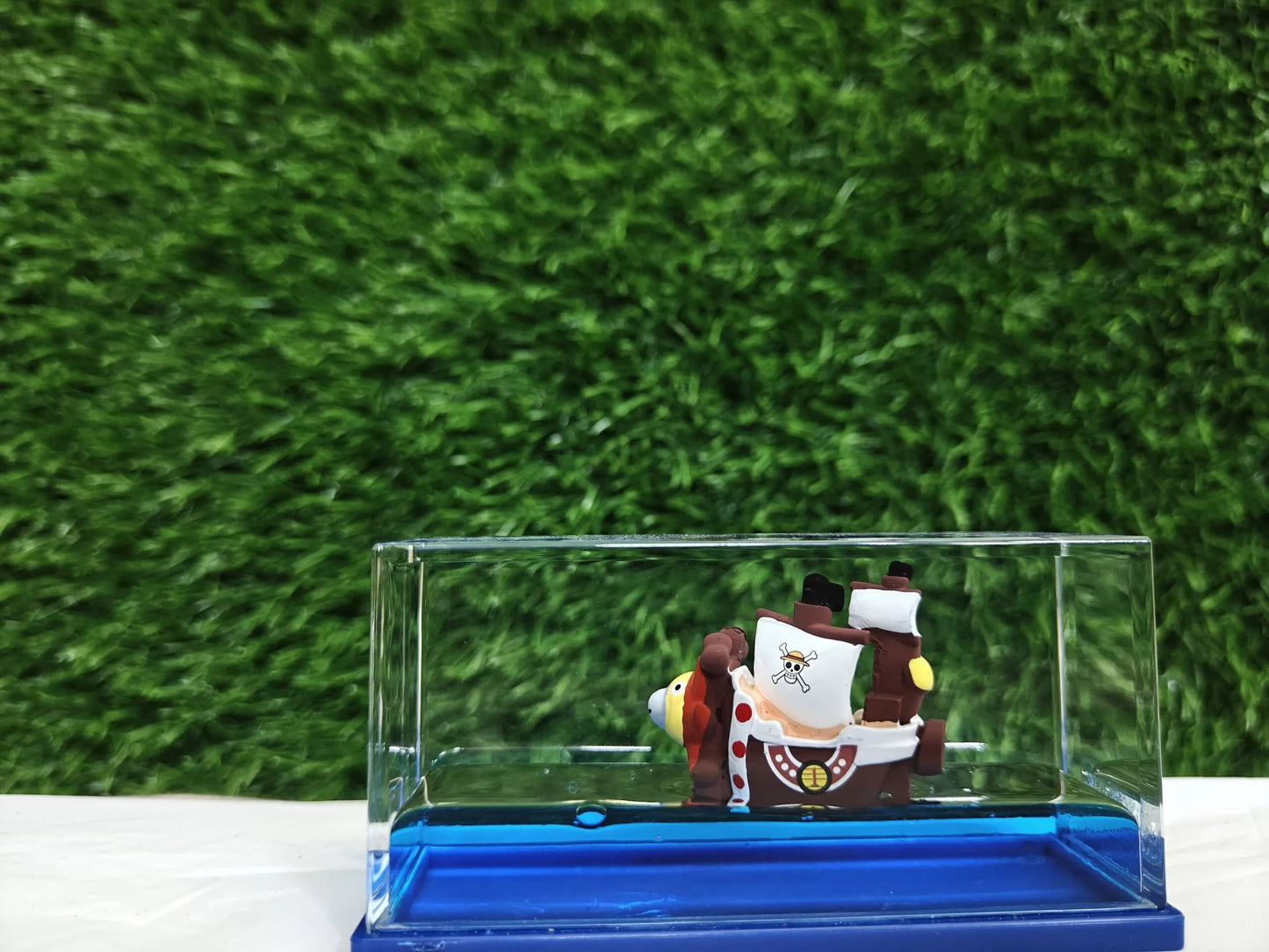 One Piece : Mini Pirate Ship Water Block – 10x5cm