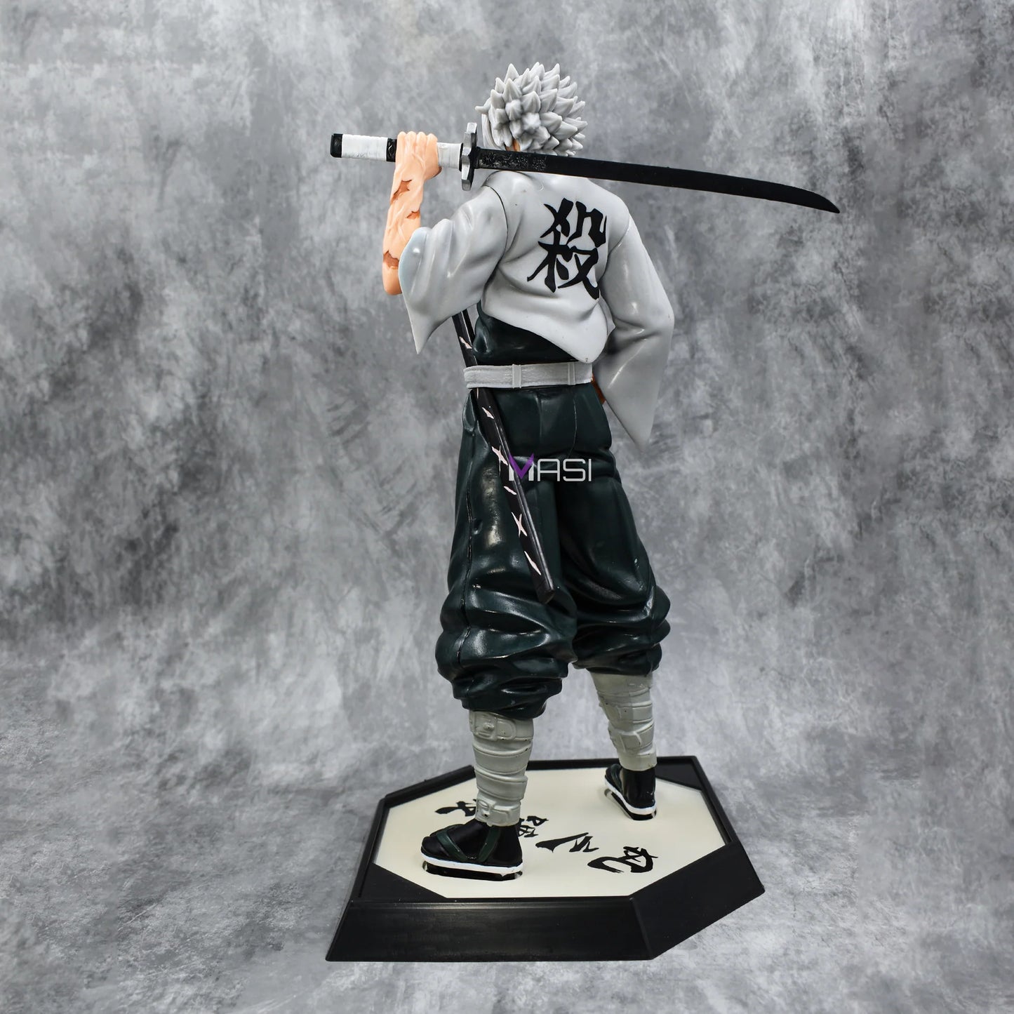 Demon Slayer: Sanemi Shinazugawa - 30cm Action Figure
