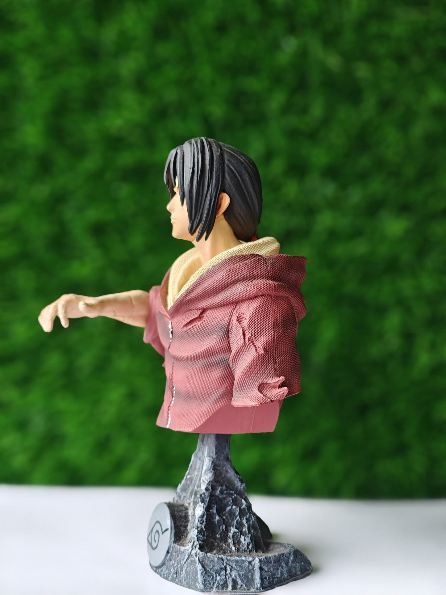 Naruto Series : Itachi Uchiha Bust Statue – Sharingan Mode