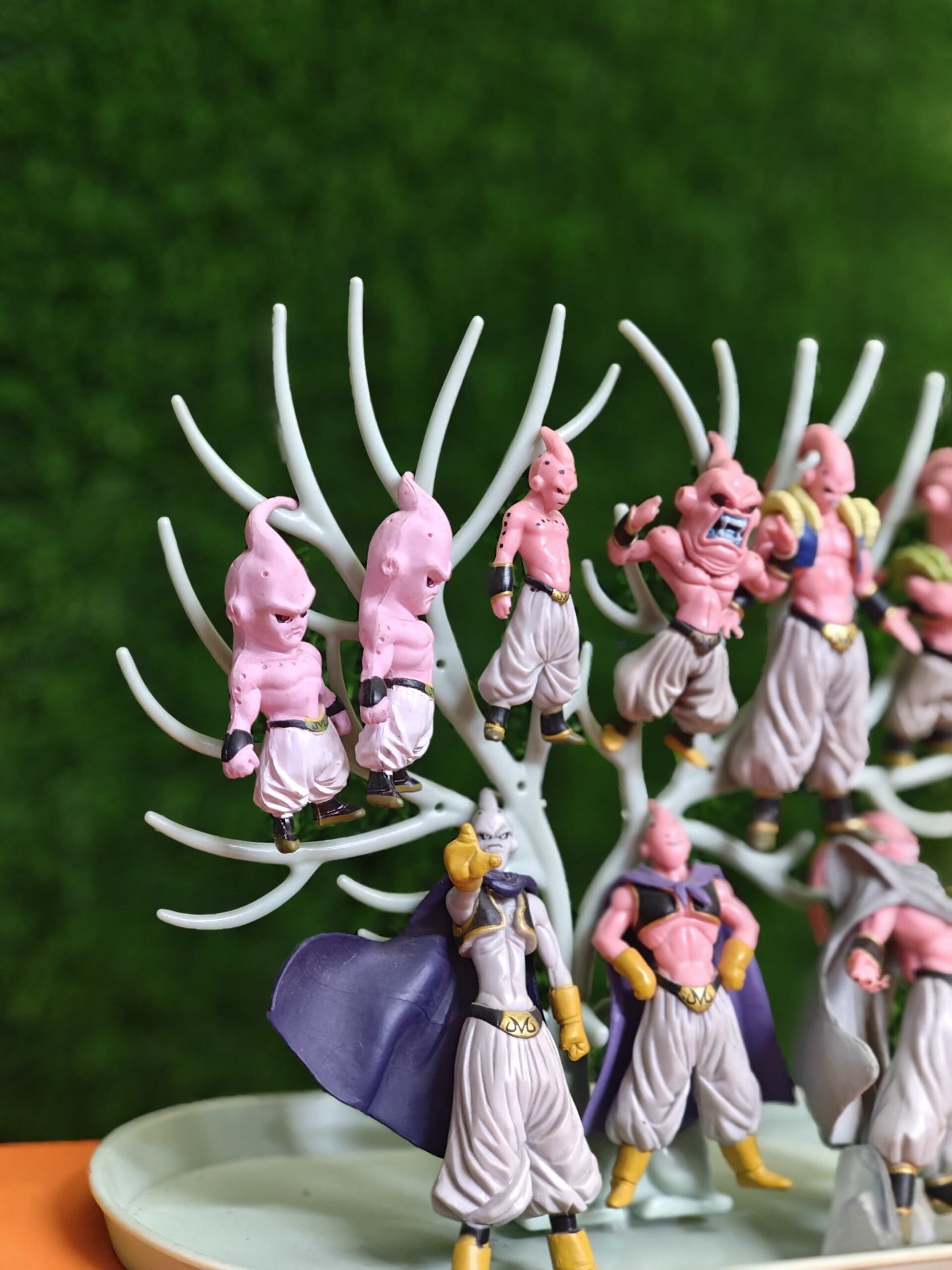 DBZ : Unleash Chaos & Charm: The Ultimate Majin Buu Evolution Set