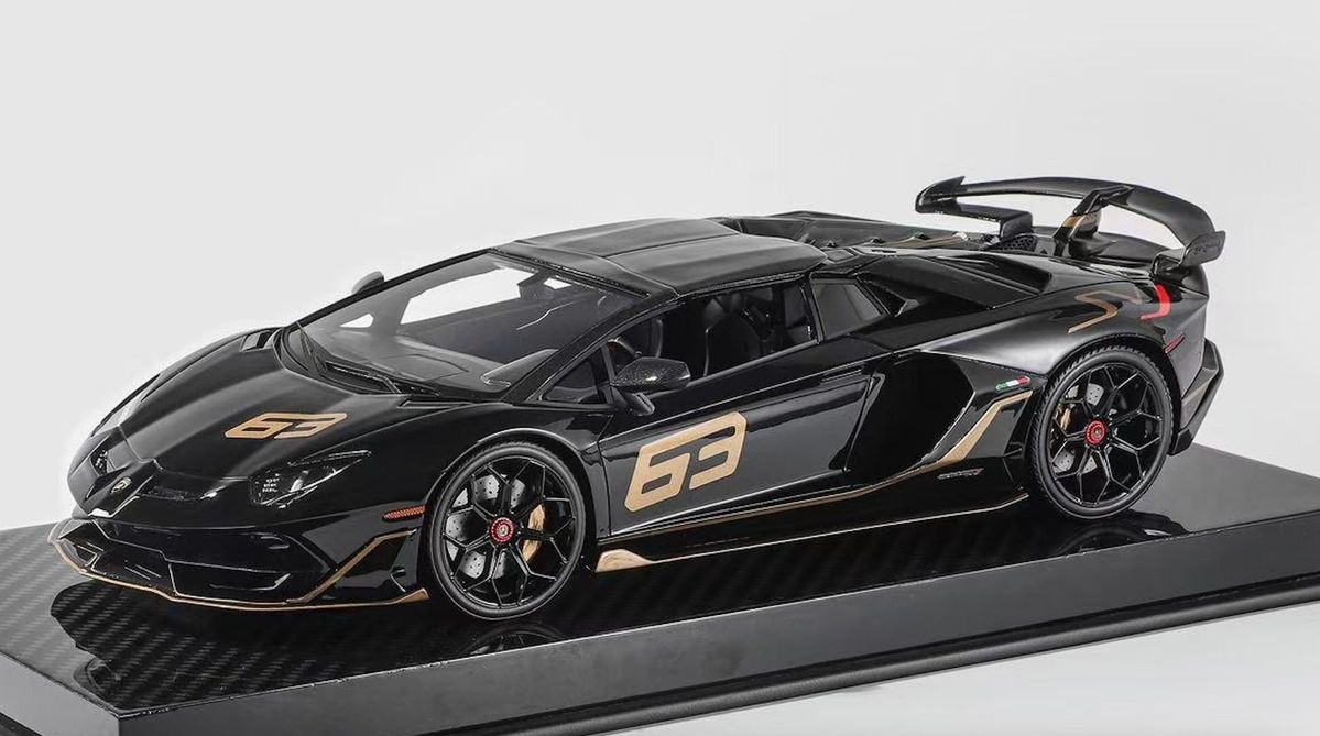 Lamborghini Aventador 63 1:32 Die-Cast Model Car