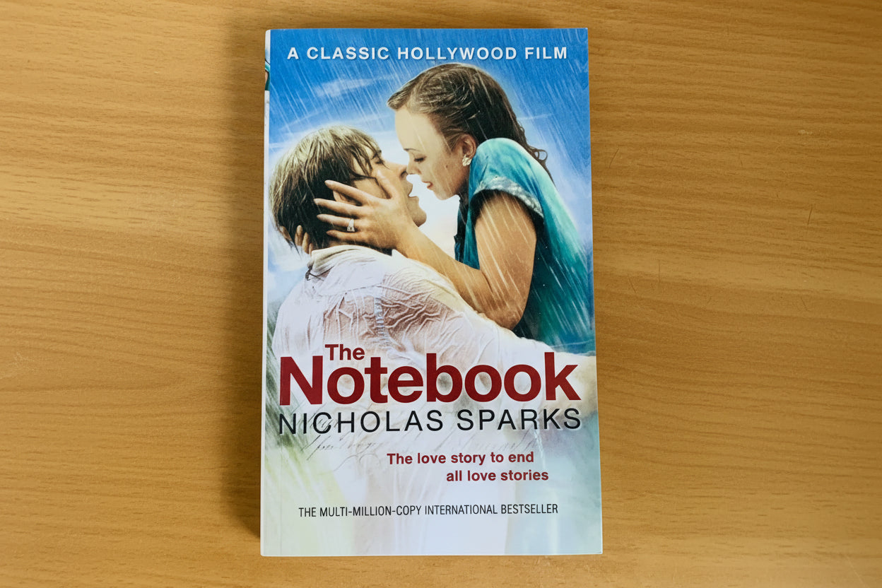 THE NOTEBOOK By NICHOLAS SPARKS (Paperback)