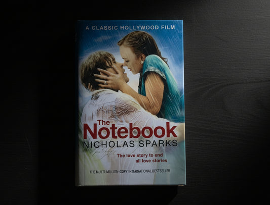 THE NOTEBOOK By NICHOLAS SPARKS (Hardcover)