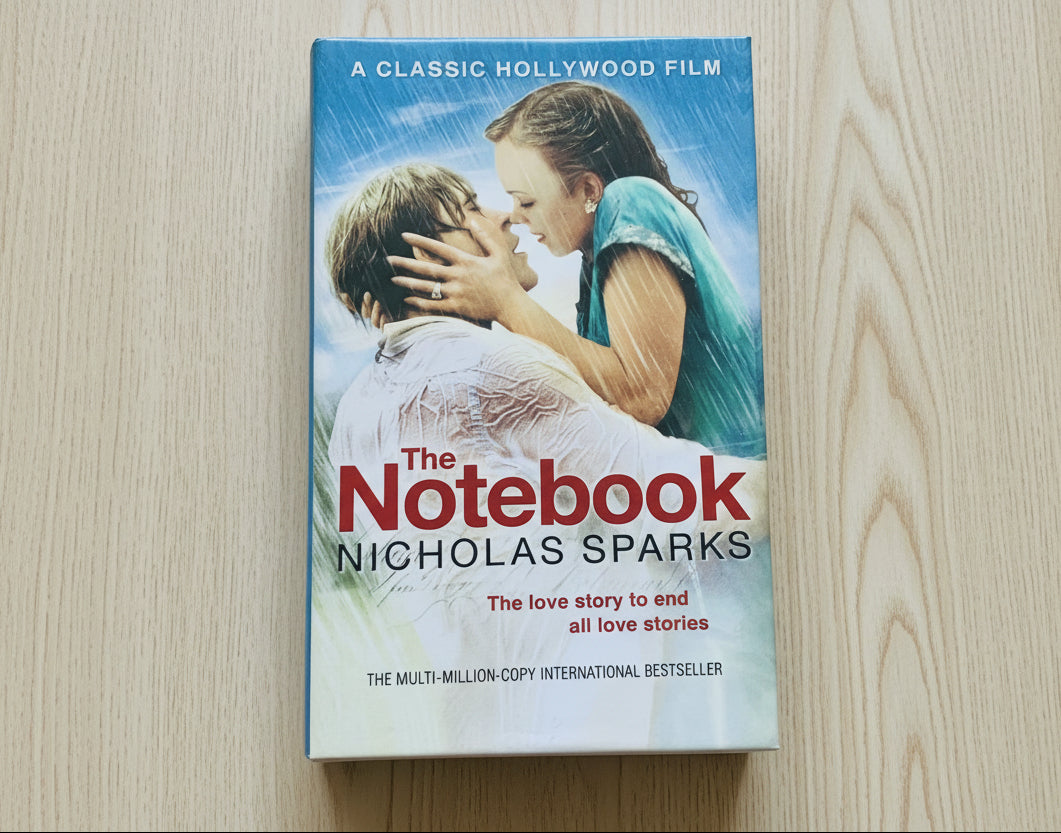 THE NOTEBOOK By NICHOLAS SPARKS (Hardcover)
