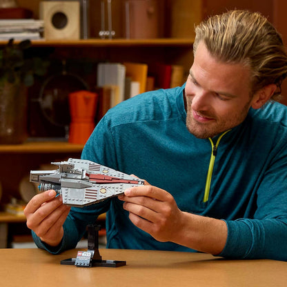 Star Wars Acclamator-Class Assault Ship, Buildable Starship Model Building Blocks for 18+ Gift