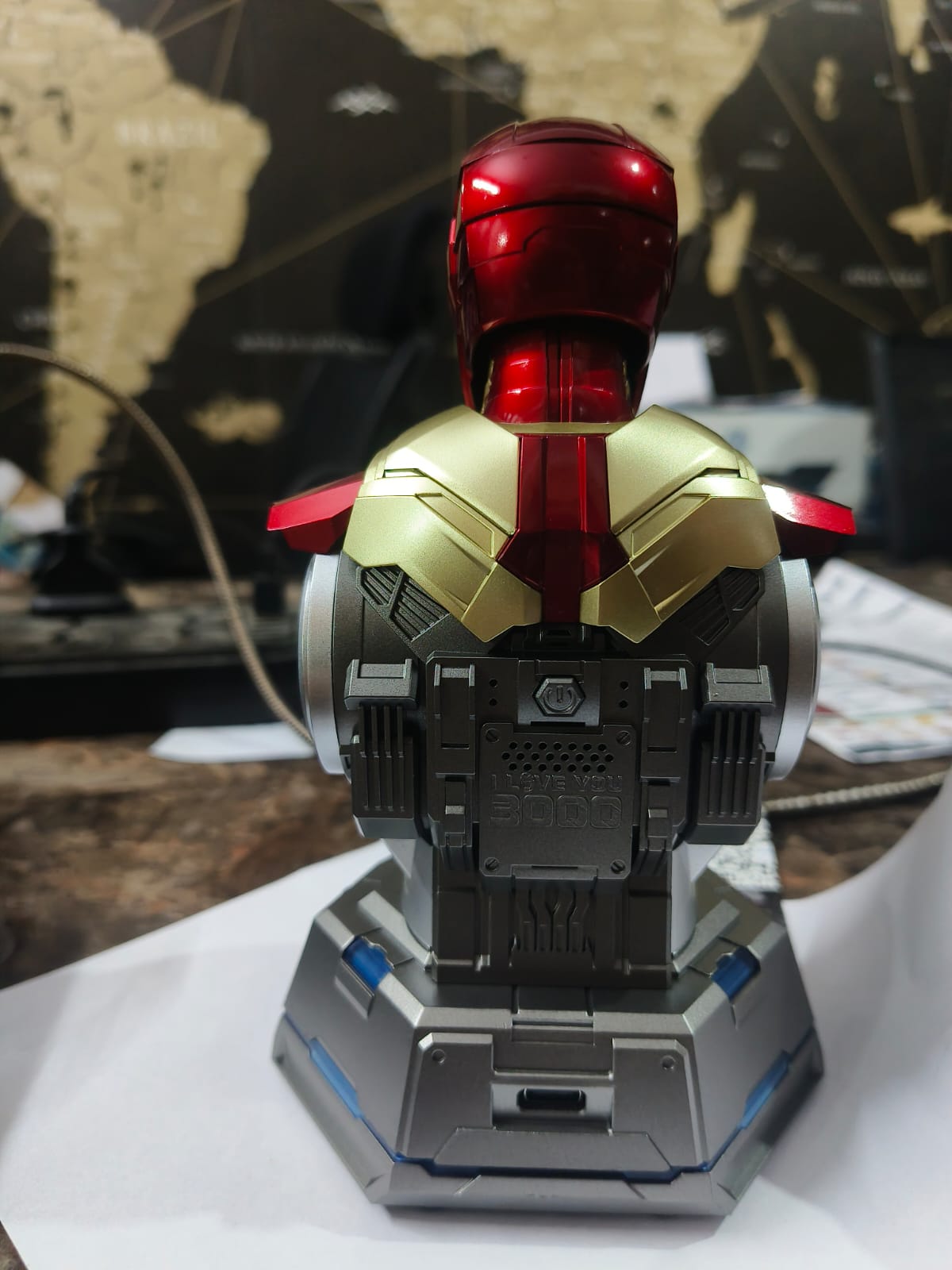 Iron Man MK3 Charging Station Bust Mecha 65W Fast Charging 4 Port Mobile Phone Charger