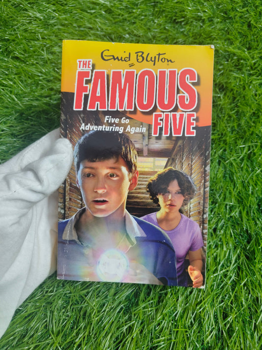 THE FAMOUS FIVE (Five Go Adventure Again) by Enid Blyton