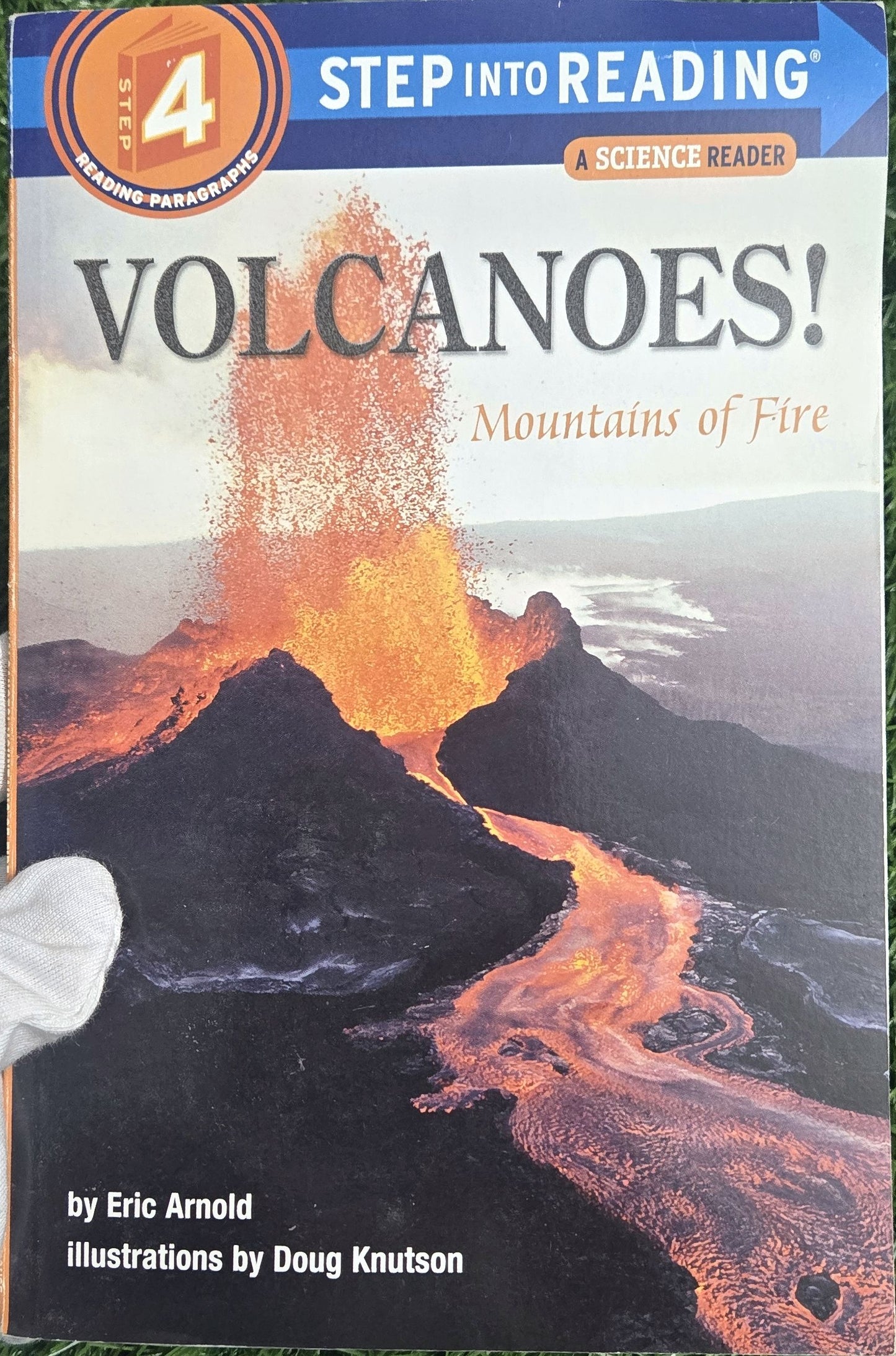 Volcanoes!: Mountains of Fire By Eric Arnold