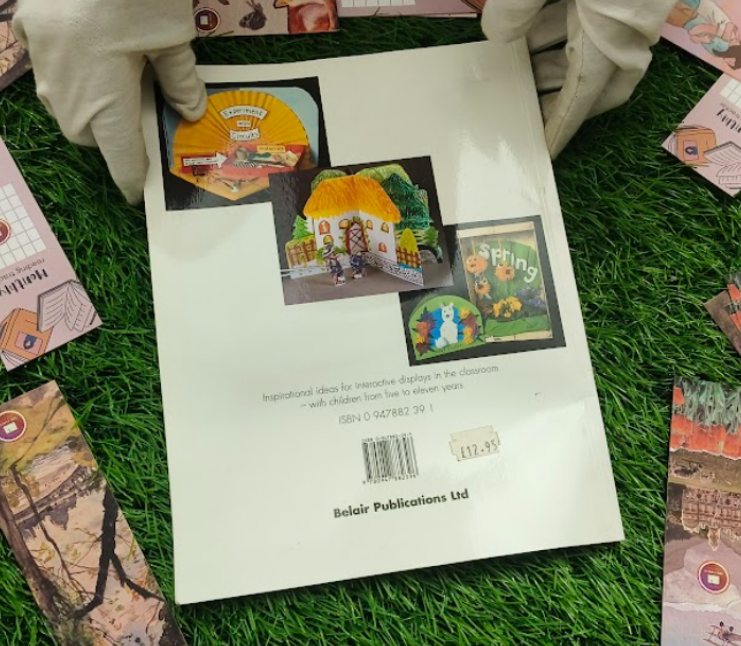 Hands on Display By Rhona Whiteford , Jim Fitzsimmons (Paperback)