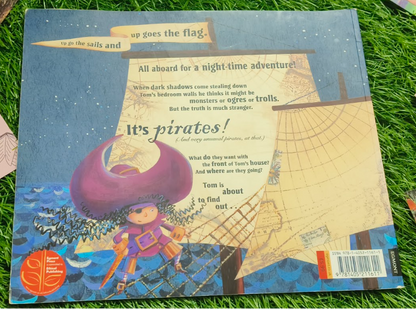 The Night Pirates By Peter Harris (Paperback)