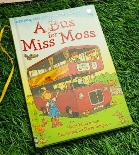 A Bus For Miss Moss (Usborne Very First Reading #03) By Mairi Mackinnon (Hardcover)