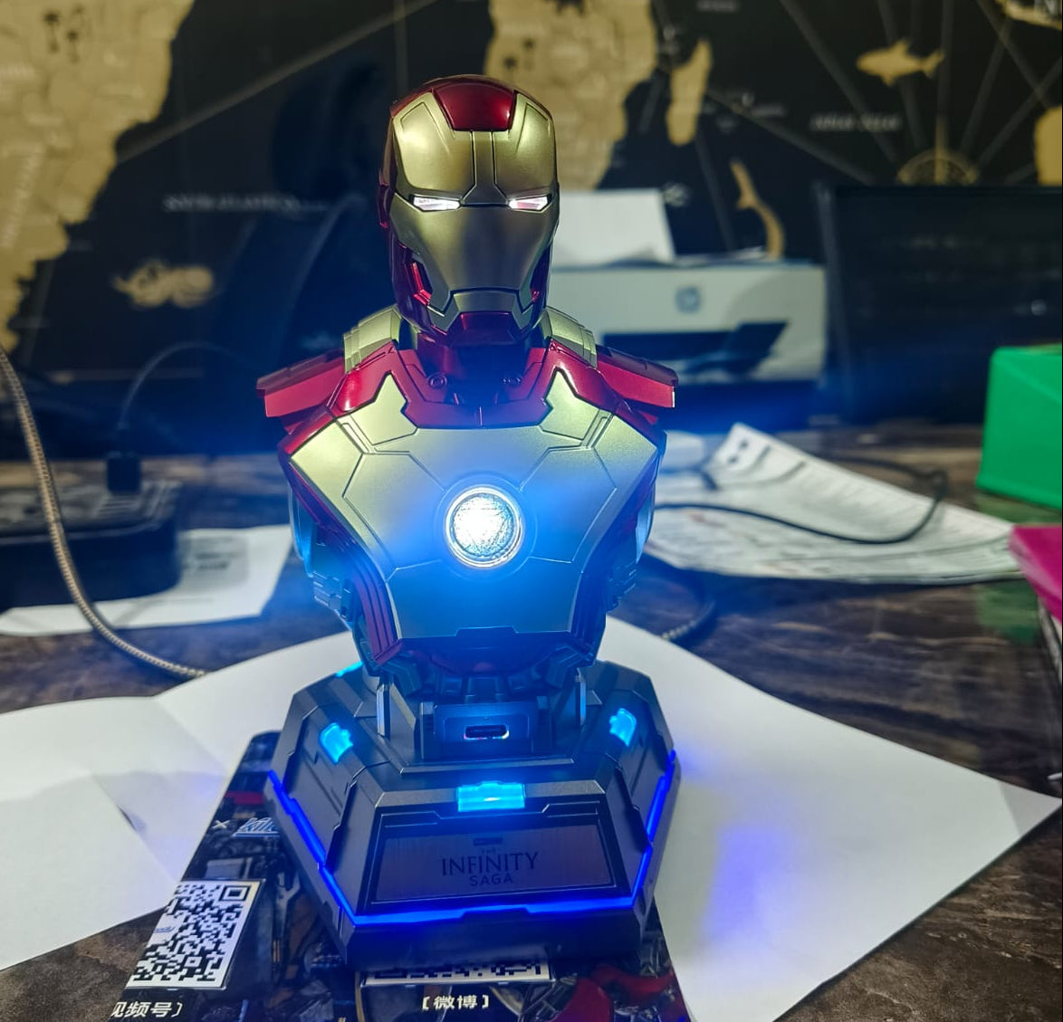 Iron Man MK3 Charging Station Bust Mecha 65W Fast Charging 4 Port Mobile Phone Charger