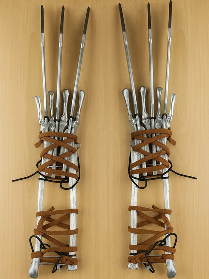 Wolverine Claws – Deadpool Movie Style