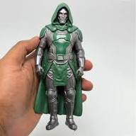 Dr Dooom Standing Figure 17cm