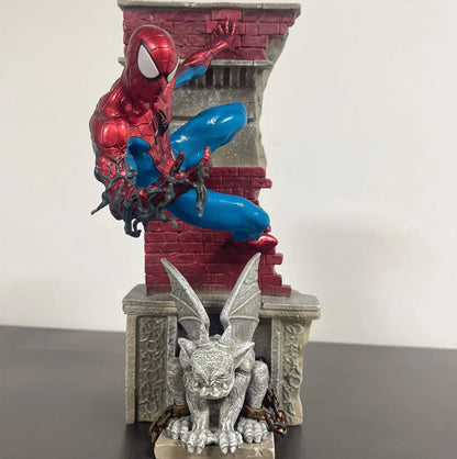 Spider-Man Metropolis Scaling The Walls Premium Action Figure 30cm