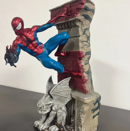 Spider-Man Metropolis Scaling The Walls Premium Action Figure 30cm