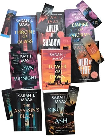 Throne of Glass Box Set (Paperback)  (English, Book, Maas Sarah J.)